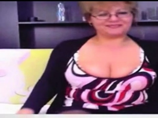 Plumper pretty mature on web cam