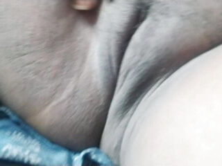 Pussy fingaring and pink slite