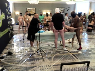 Streaming big cock close ups