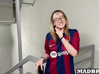 A Barcelona Supporter screwed By PSG worshippers in The Corridors Of The Football Stadium !!!
