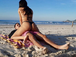 CAUGHT COUPLE, hot couple on the public beach.