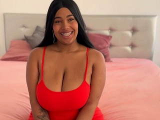 Thayanna - big-chested Colombian caught