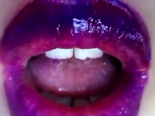Lip liner fetish - purple