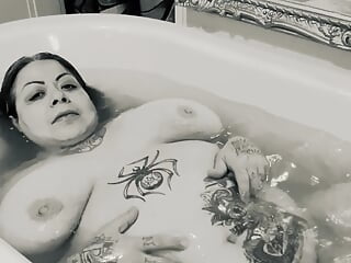 Supah sized mature plus-size takes a yummy stomach bathtub