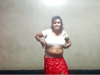 Indian hot model girl sexy dance performance in her room
