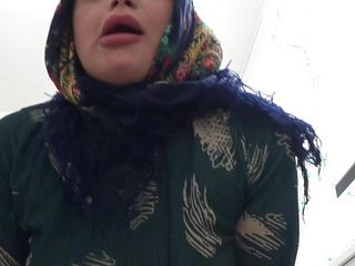 Afghan Homemade pornography With super-naughty cougar