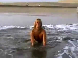 Yvonne nackt in der ffentlichkeit (Public Beach)