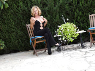 I'm very daring and flirtatious in my garden.