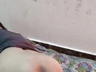 College girl ko paise dekar room par bula kar choda