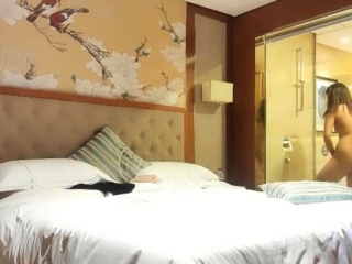 Japanese amateur Asian big boobs mother