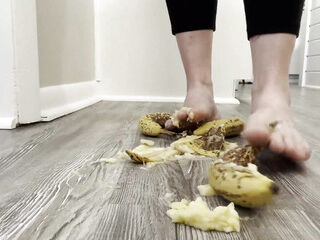 Banana Crush with Feet