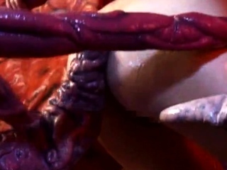 Close up MILF masturbation