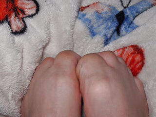 Indian girl doing foot fetish in 4k