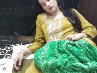 Aunty ko room m3 band karke jabar dasti pela