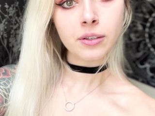 Close up with blonde hottie blowing a large dick