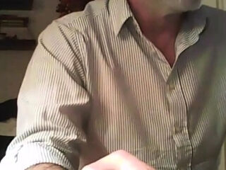Mature Amateur Bear Daddy Cums