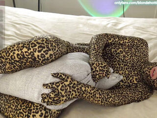 Blondehottiek zentai catsuit pillow grinding