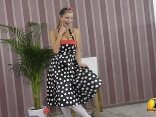 'Katerina Hartlova in PinUp fashion globes cunt and soles play'