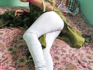 Indian Desi Hot Bhabhi Devar Se Apni Jism Ka Hunger Mitaye xxx , Bhabhi Ko Ghodi Bana Bund Mar De Desi Hindi Sex