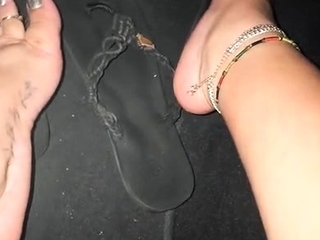 Amateur Foot Fetish Girlfriend Sucks and gives a Footjob