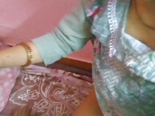 Desi hot wife ki romance